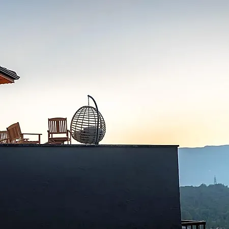 Kikonia Art Hotel